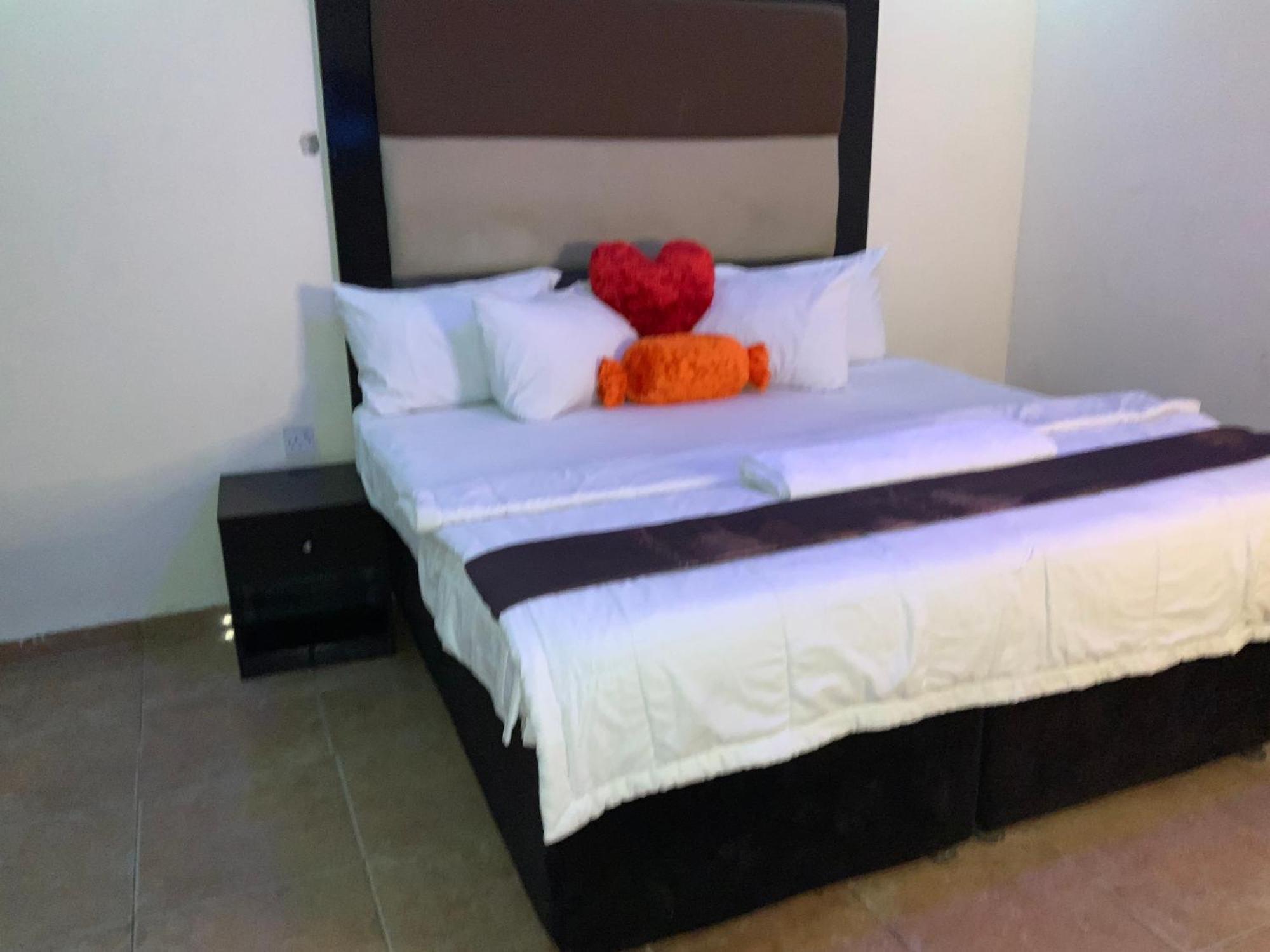 Senators Suites And Towers Hotel Omole المظهر الخارجي الصورة